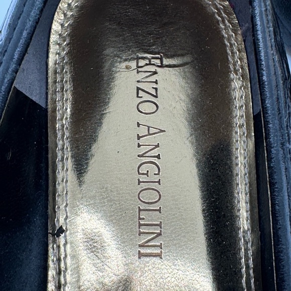 Enzo Angiolini size 8.5 Black Leather Women's Shoes with Gold Accents - Picture 9 of 11